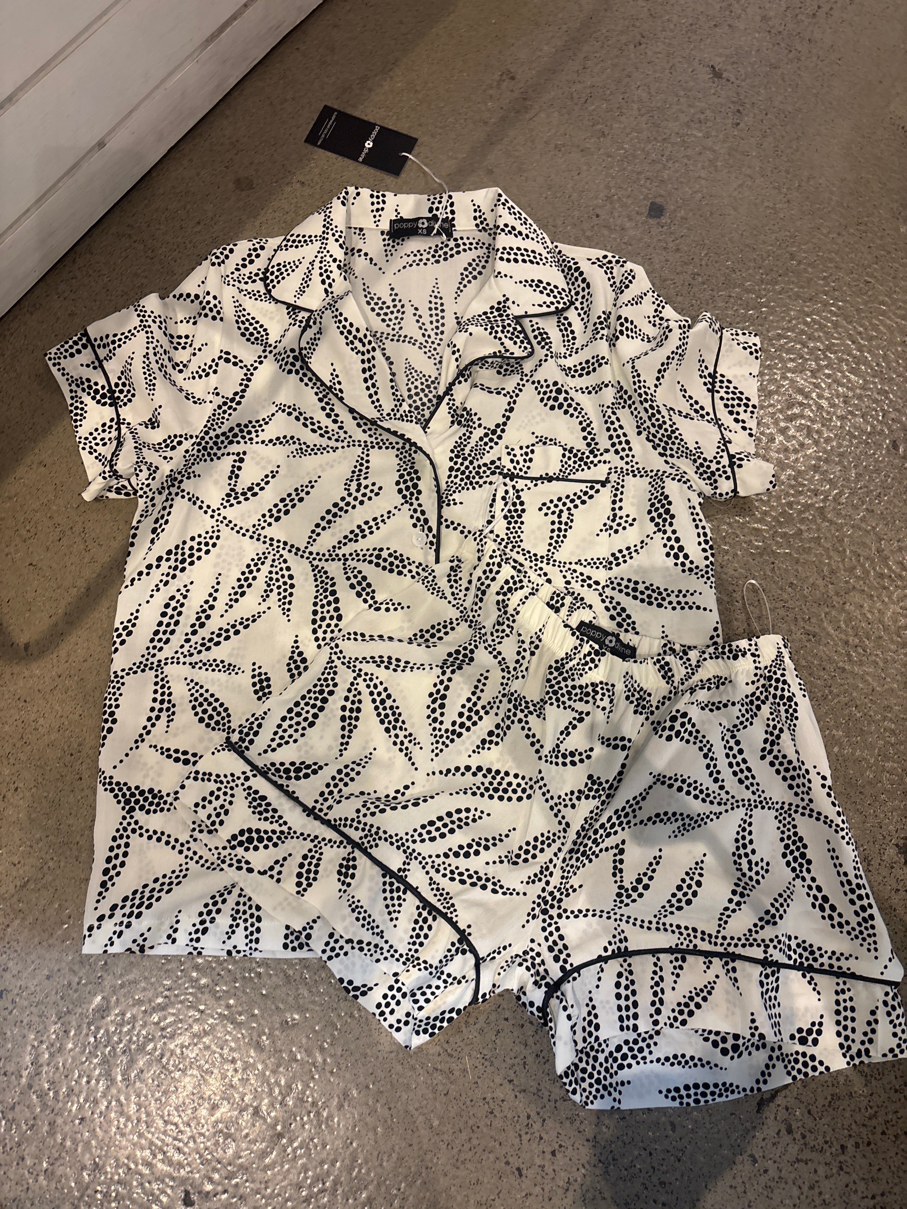 POPPY DIVINE PJ SET-  CLASSIC RAYON SHORTY BLACK AND WHITE LEAF