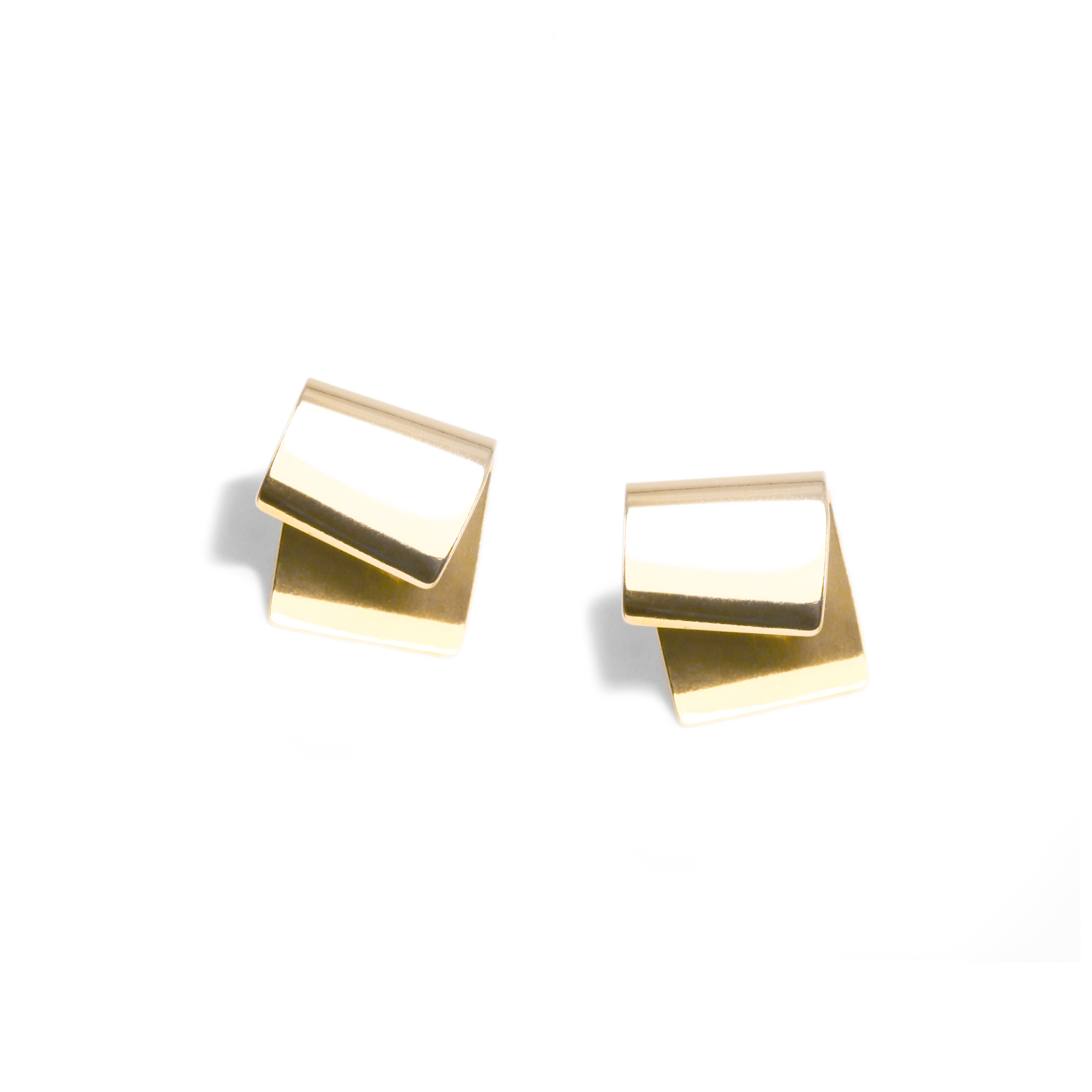FOLDS STUD EARRING