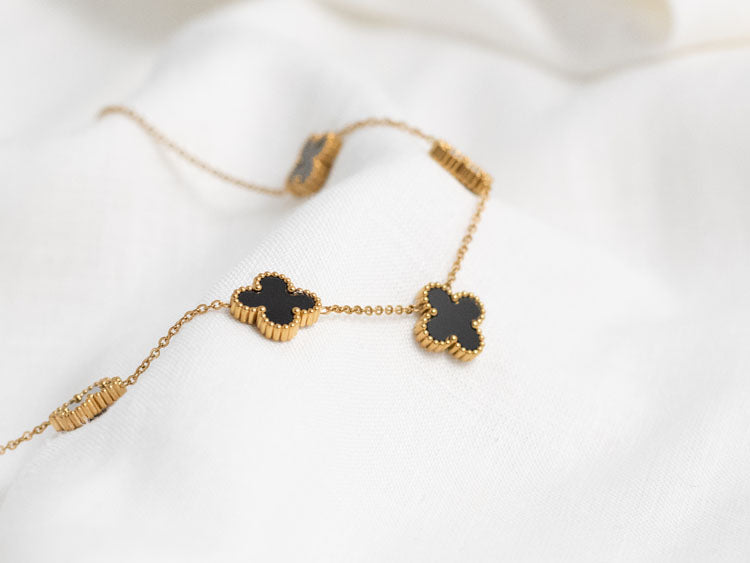 BLACK FLOWER BRACELET