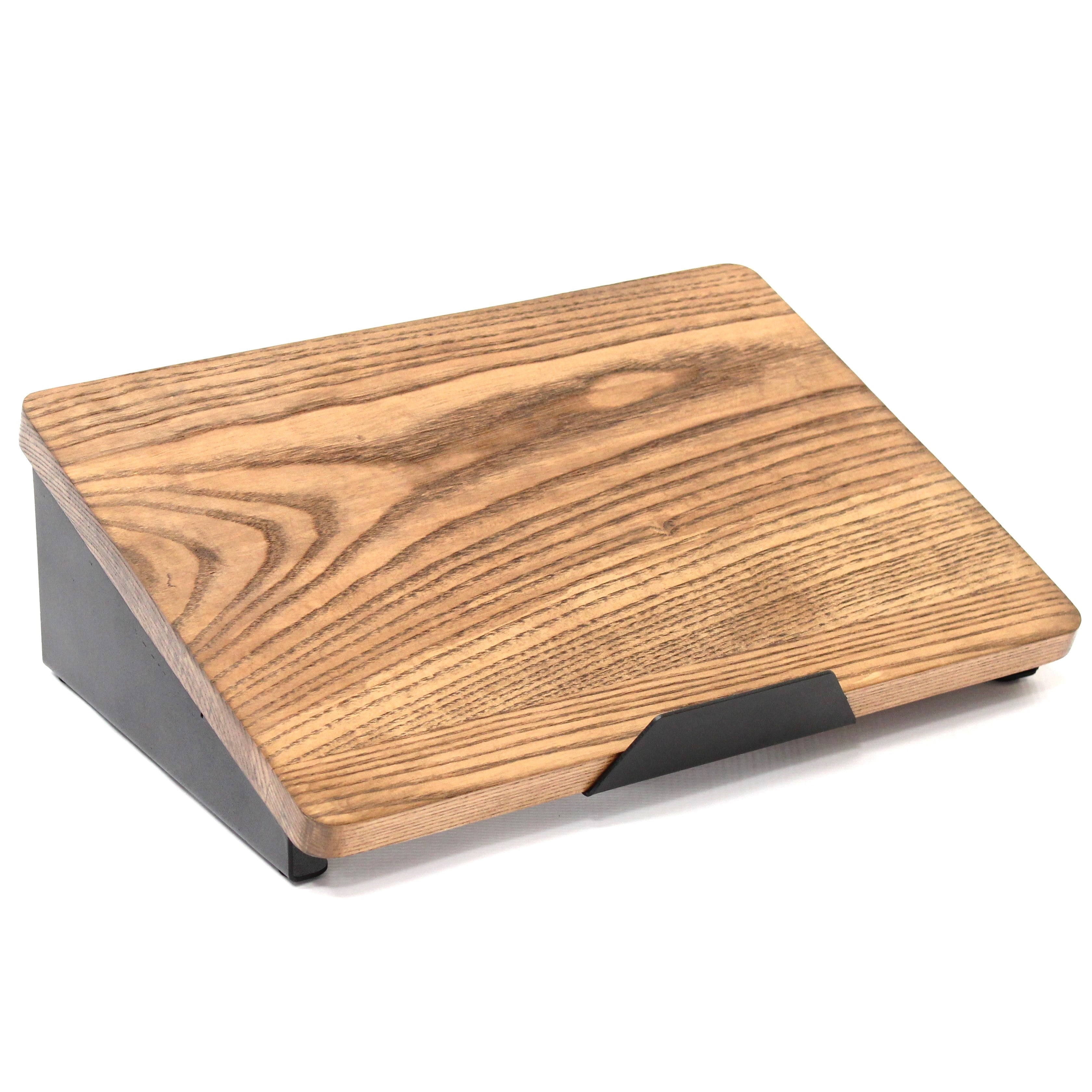 LAPTOP STAND AT 45-DEGREE ANGLE