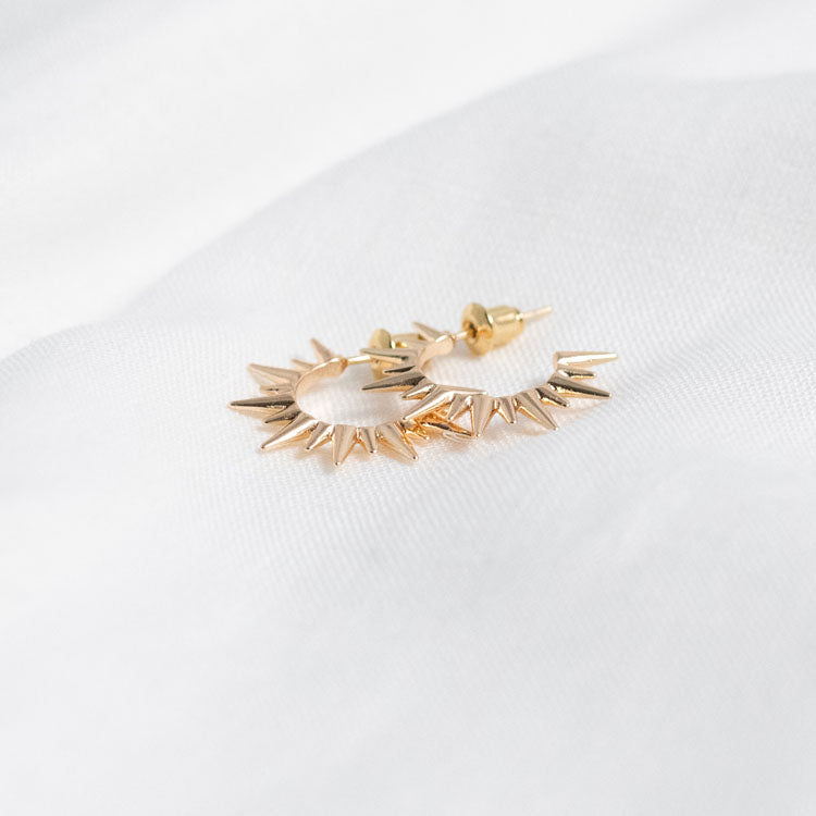 SPIKED HOOPS