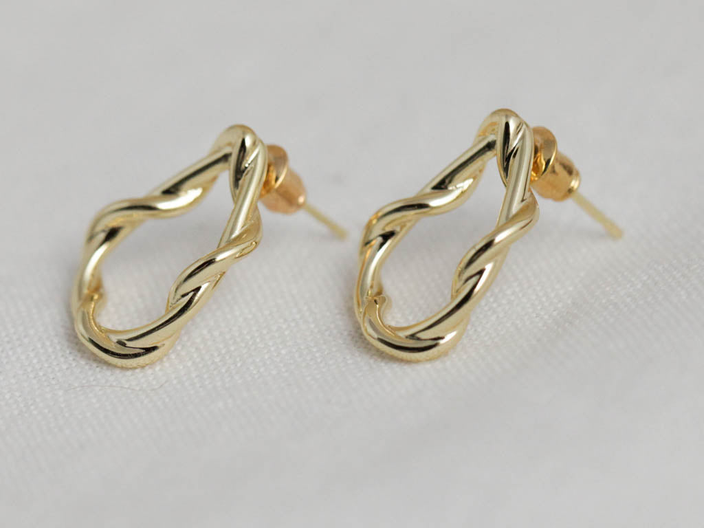 TWISTED IRREGULAR WIRE