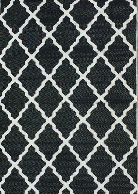 UPCYCLED WOVEN MAT BLACK AND WHITE ASSORTED